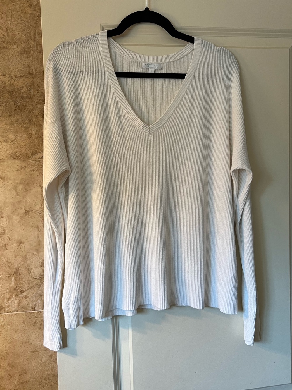 Ribbed V-Neck Long Sleeve Top